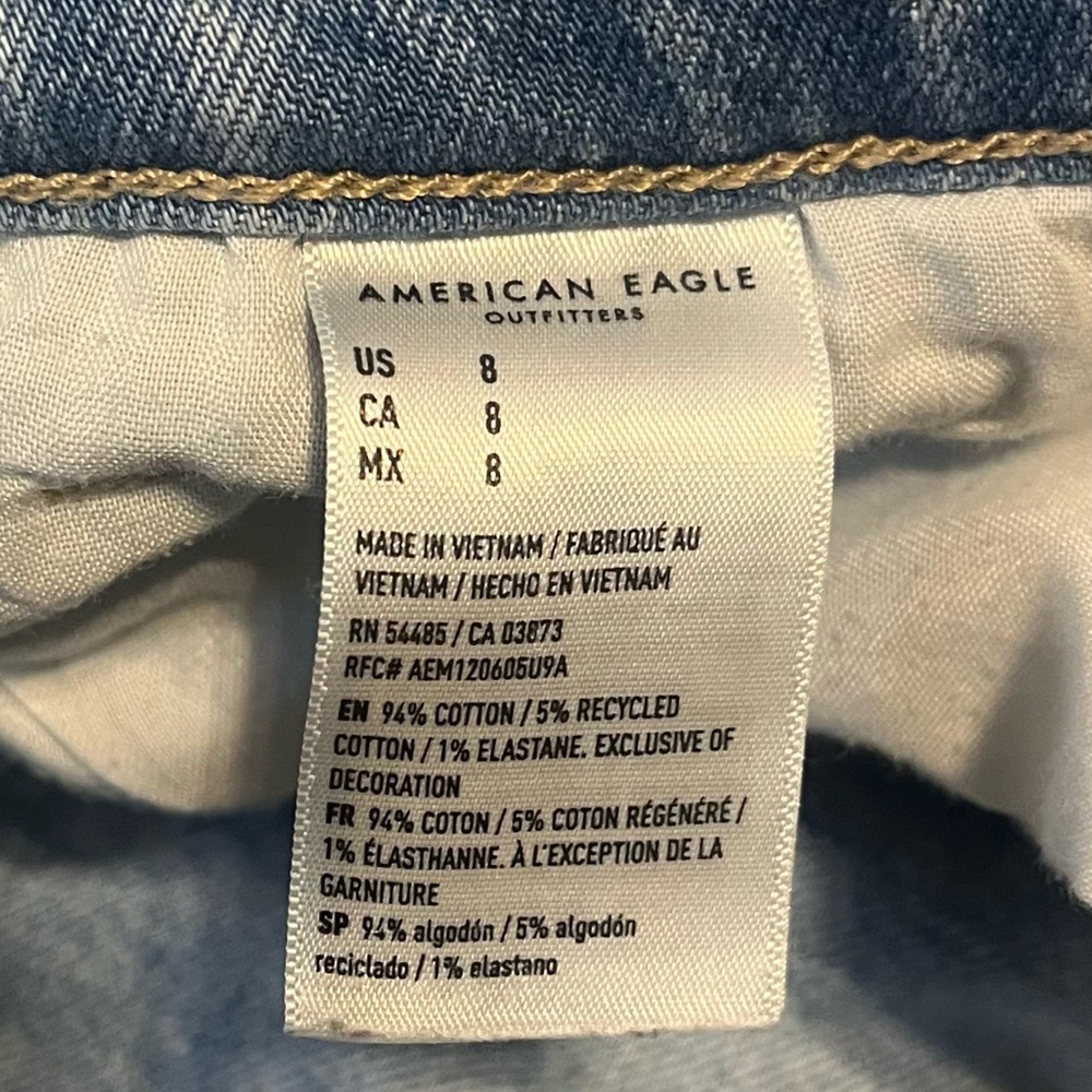 American Eagle Outfitters Ripped Light Blue Jean Shorts - Picture 4 of 4